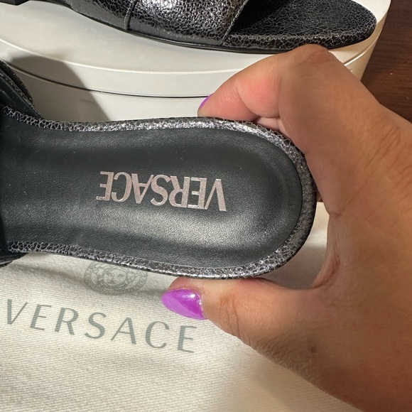 Versace Virtus Sandal metallic black leather with gun metal hardware - Picture 8 of 11